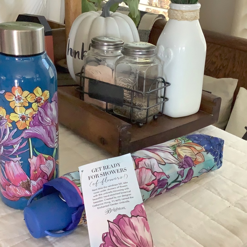 Brighton Umbrella & water tumbler